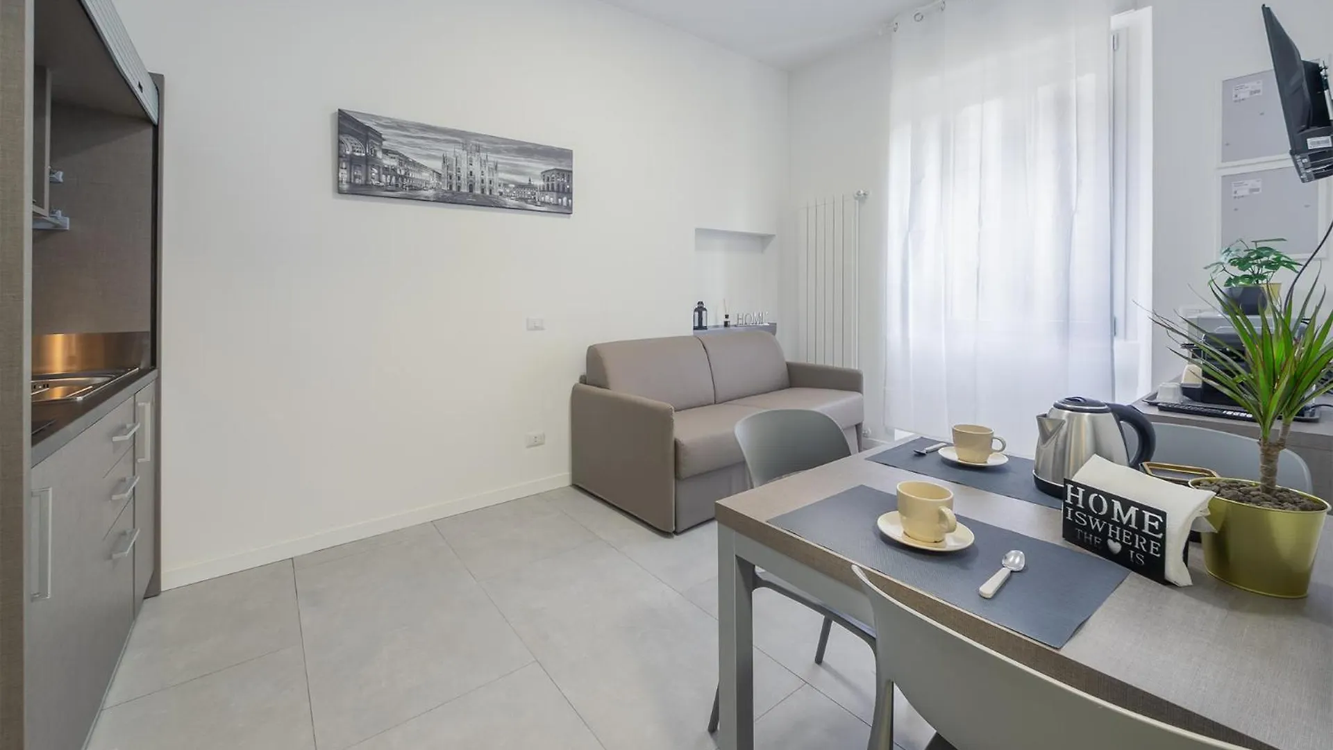 Eleven Suites - Cozy Apartments Milão 0*,  Itália